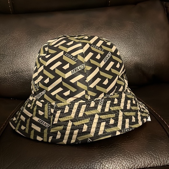 BLOWOUT SALE!!! Versace La Greca logo monogram unisex bucket hat FINAL Drop - Picture 3 of 6